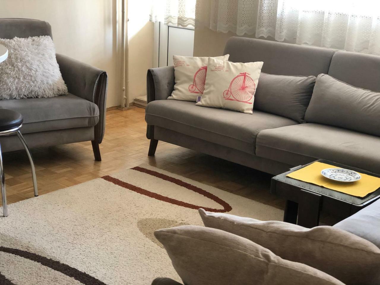 Ulpiana Apartment Pristina Exteriör bild