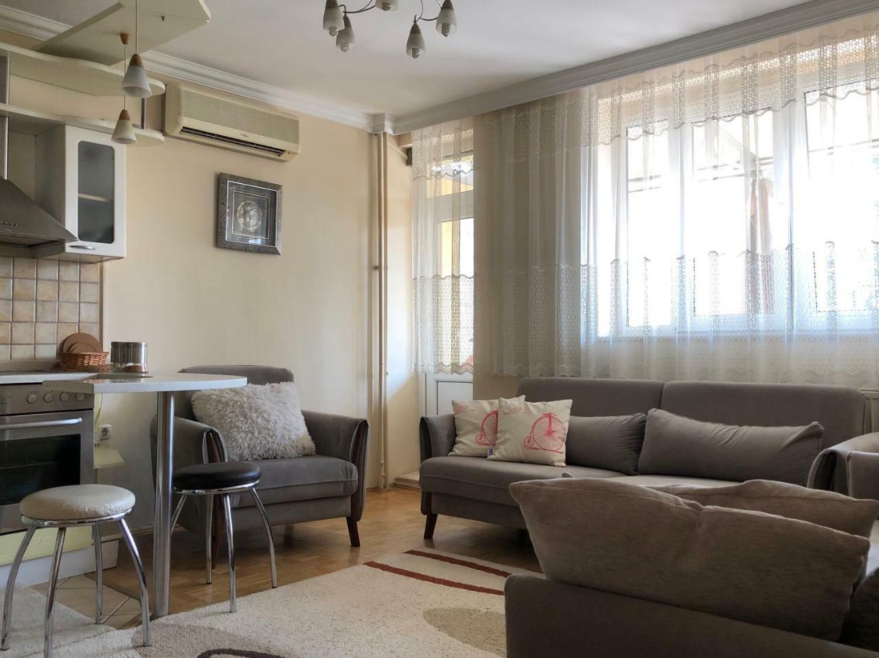Ulpiana Apartment Pristina Exteriör bild